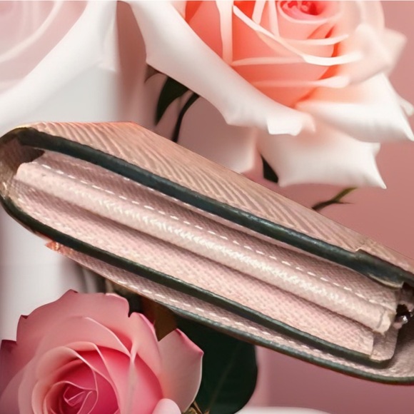 Louis Vuitton Twist Epi Wallet - Picture 7 of 10